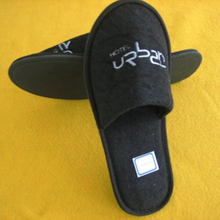 High Quality Custom Disposable Hotel Slippers with Logo
